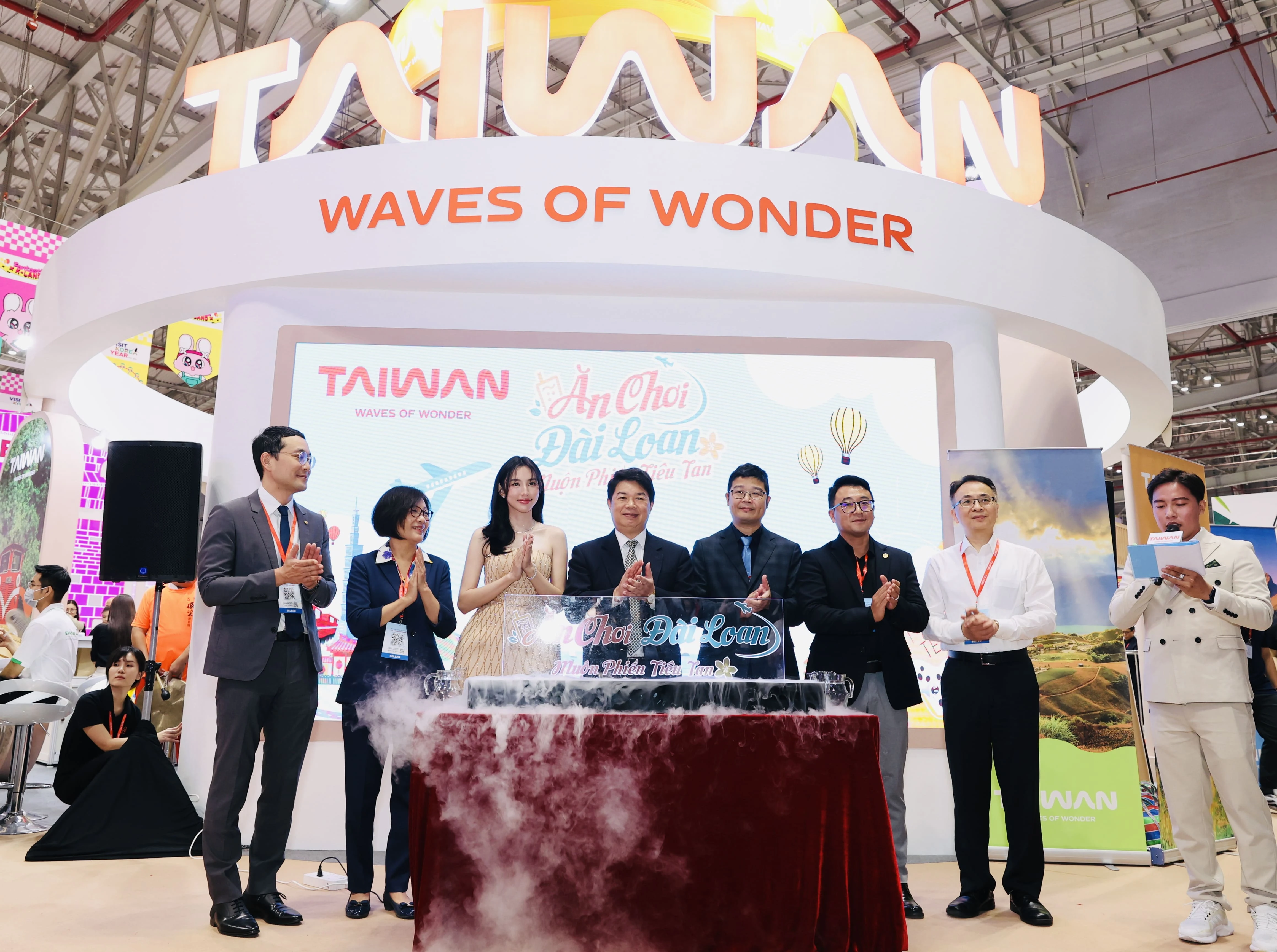 跟著臺灣Wave起來! 胡志明旅展飄香臺灣味,越南萬國佳麗與網紅帶您一同暢遊臺灣